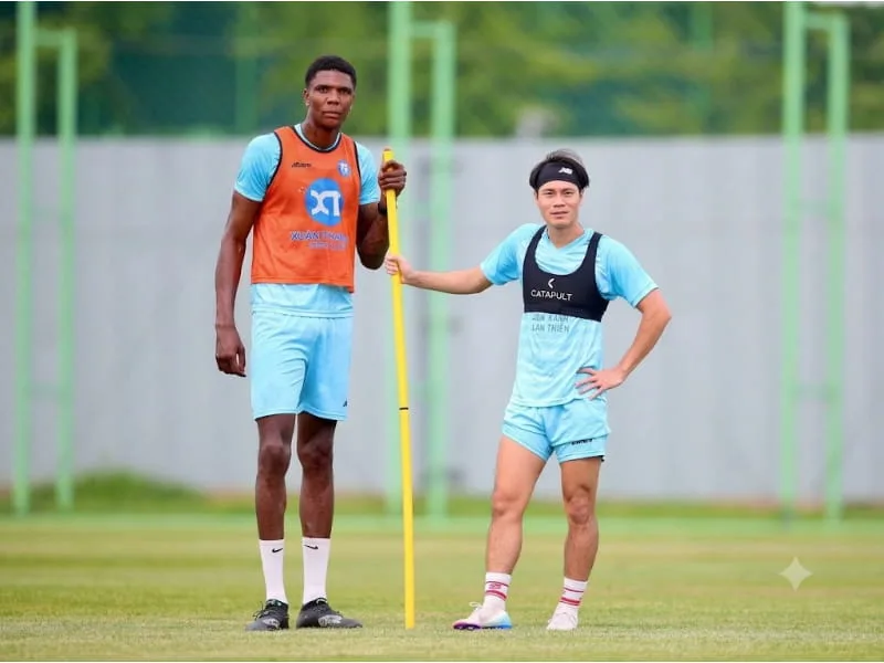 Gia nhập Huddersfield Town