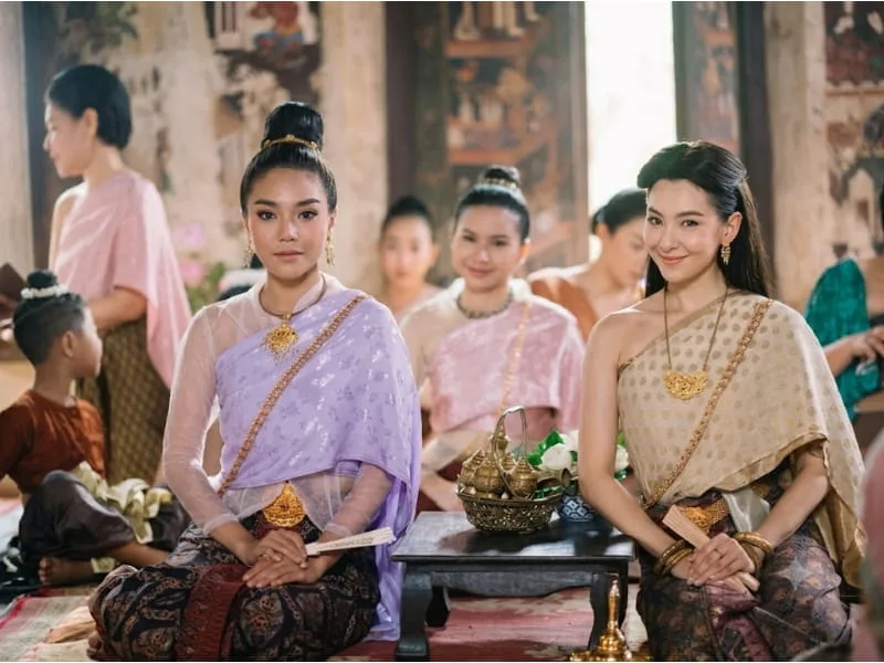 Mặc trang phục truyền thống trong các lễ hội